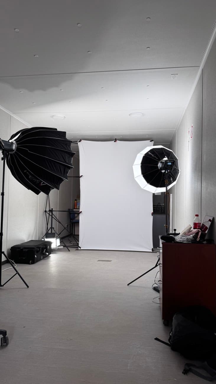 PhotoStudio móvil montado en un container